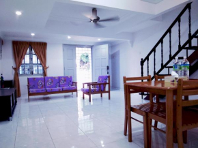 Homestay Bukit Katil Melaka 10Pax 3R3B